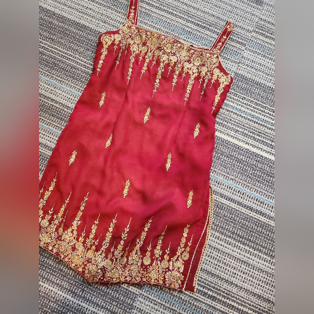 Pretty Red and Gold 90s Embroided Beaded Tank Dress Top